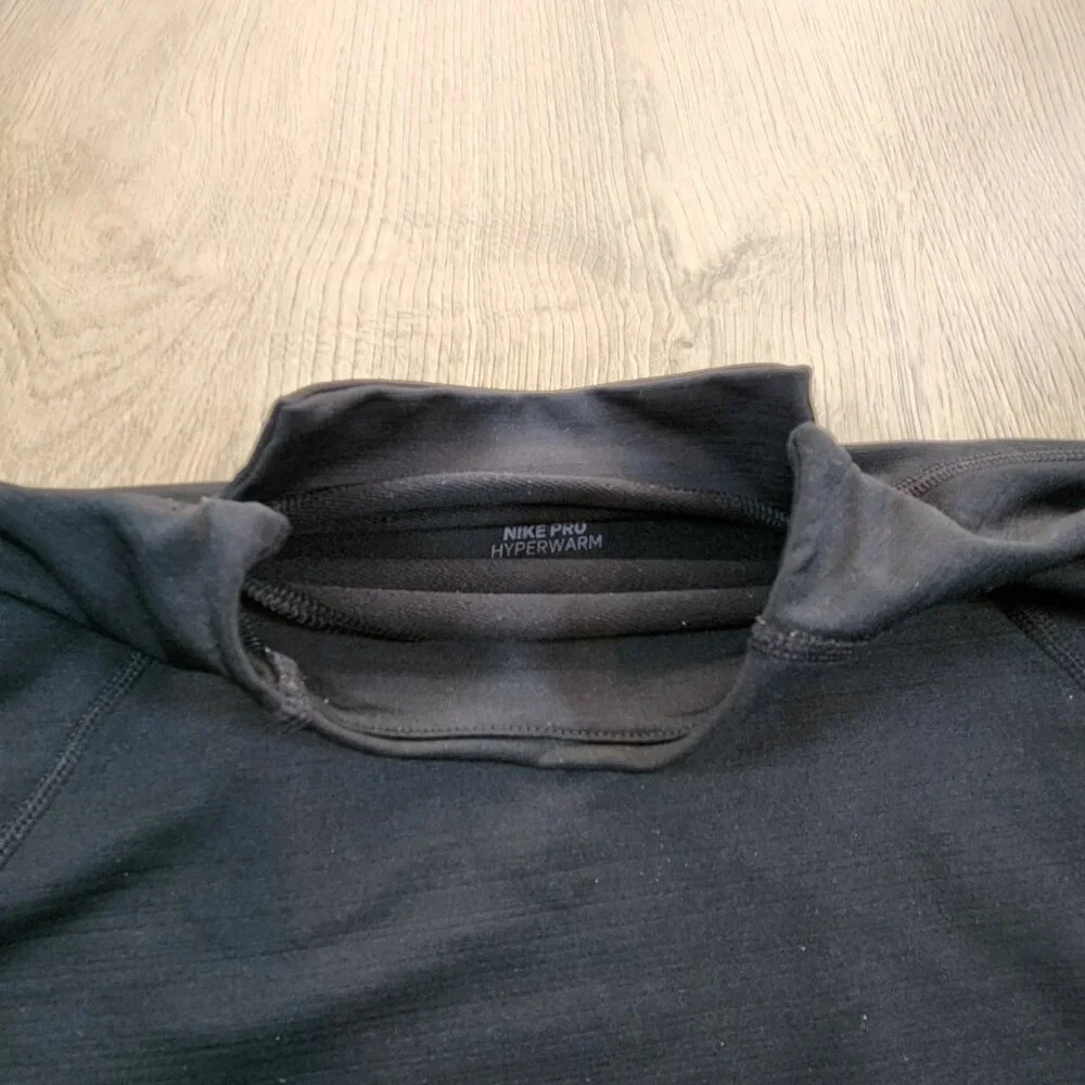 Nike Pro Hyperwarm Women’s Medium Mock Neck Training Top Black Grey Ombre Sleeve